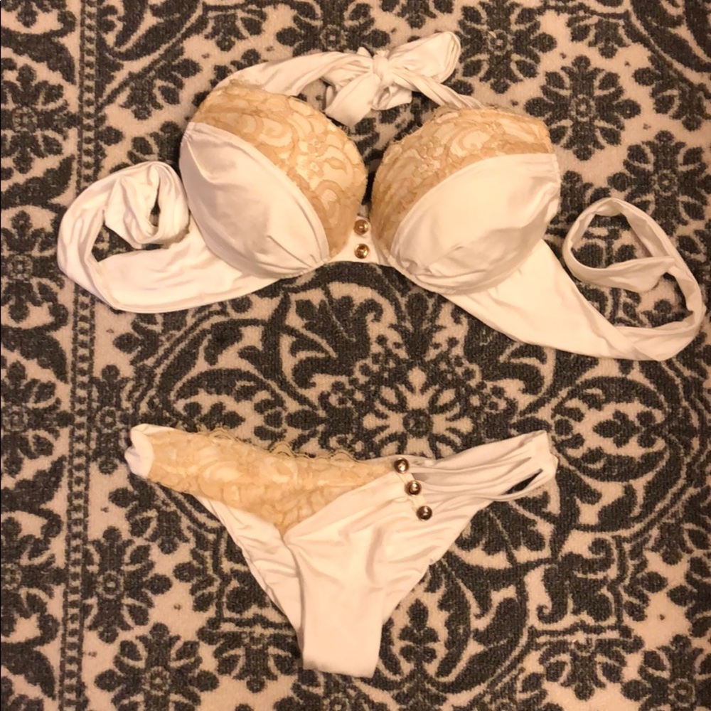 ✨Beach Bunny Bikini✨